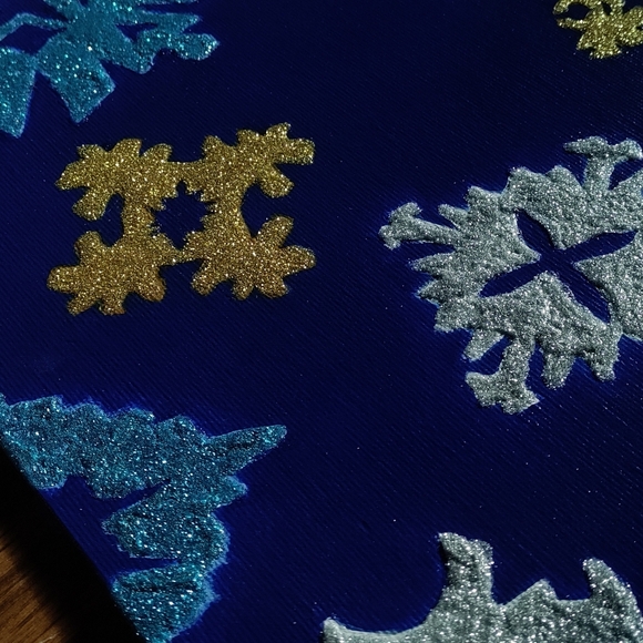 ❄️NEW Colorful Glitter Snowflake Art - Picture 7 of 16